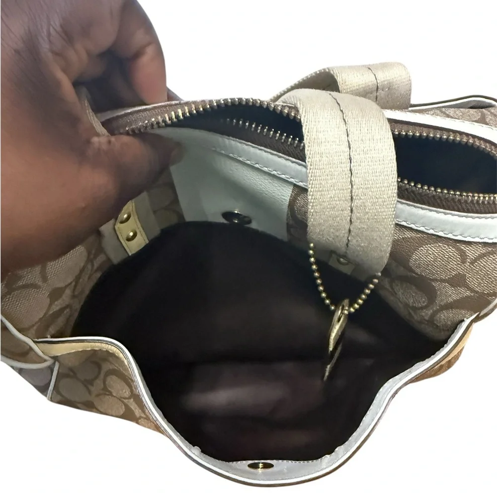 Coach 2007 Heritage Stripe Boston Bag - Picture 6 of 13